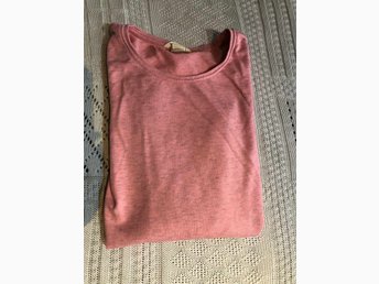 Tröja längre modell stl 170 H&M toppskick Tröja längre modell stl 170 H&M toppskick