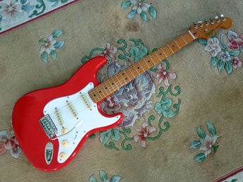 Squier Classic Vibe 50s Stratocaster Fiesta Red. Nyskick.