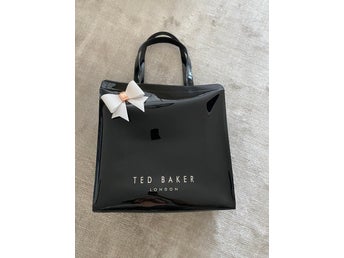 Ted Baker svart väska