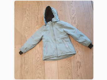 Vinterjacka frpn polarn o. Pyret stl. 134 pop Vinterjacka frpn polarn o. Pyret stl. 134 pop