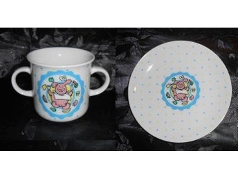 ***BARN-SET I PORSLIN, KOPP OCH FAT MED GRISAR***