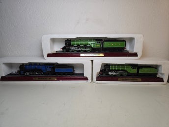 Samling av Tågmodeller - Flying Scotsman, V2 Green Arrow, Bayerische S 3/6