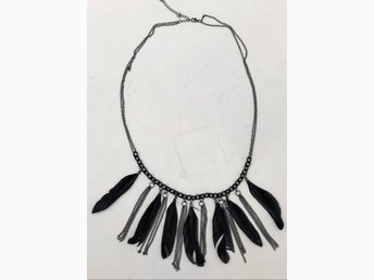 halsband med fjädrar halsband med fjädrar