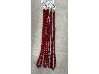 # 1032 Tjeckiska facettslipade glaspärlor 2 strängar 6 mm, 2 str 4 mm Rubinröd