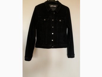 ᐈ Köp & sälj Nelly Jackor & Ytterkläder Dam second hand på ᐈ Köp & sälj Nelly Jackor & Ytterkläder Dam second hand på