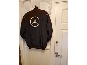 Mercedes Benz sport jacka helt ny i förpackning L