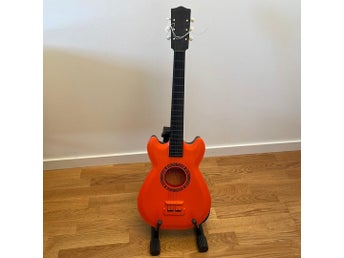 Vintage Bontempi leksaksgitarr i plast – Italiensk retro-klassiker!