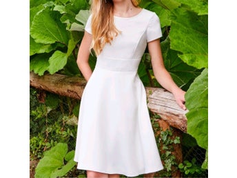 LILLY konfirmationsklänning