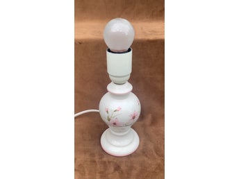 bordslampa, vintage, retro, äldre lampa, blommig, rosa, lantlig