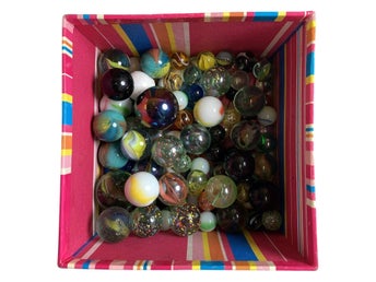 Retro Kulor Glas Blandade Färger Storlekar Med Randig Ask Vintage Spelkulor