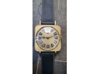 Vintage/retro WKB väggklocka i armbandsursdesign