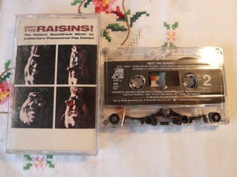 MEET THE RAISINS!, GET A JOB, KASSETT, GREEN ONIONS, KASSETTBAND , KASSETT