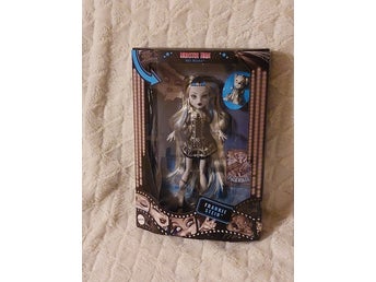 < % Z Ny oöppnad Monster High Reel Drama Frankie Stein Docka