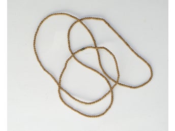Långt vintage halsband av frön