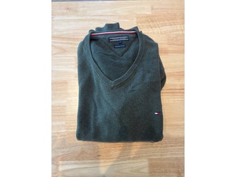 Tommy Hilfiger grön tröja, storlek XL