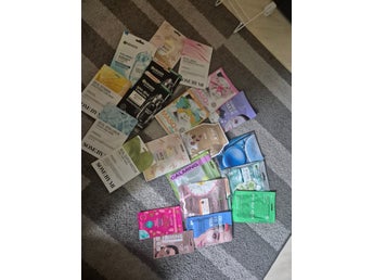 Hudvårdspaket med ansiktsmasker och ögonmasker