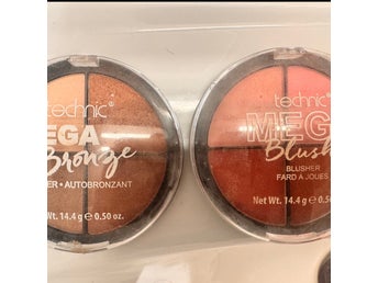 Technic Mega Bronze & Mega Blush Paletter