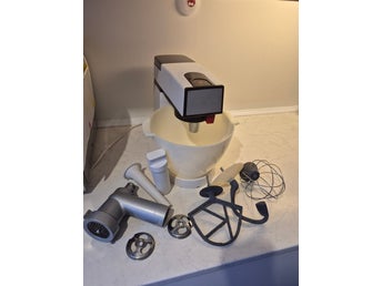 Kenwood Chef køkkenmaskine med tilbehør