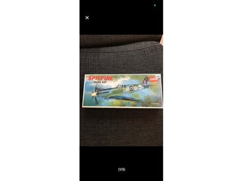 Academy Supermarine Spitfire Mark XIV 1/72 modellbyggsats