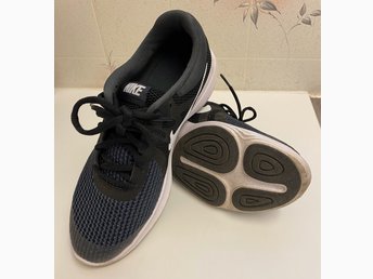 nike revolution 4 39