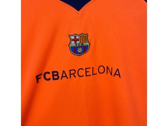 Orange fotbollströja barcelona FC storlek XL