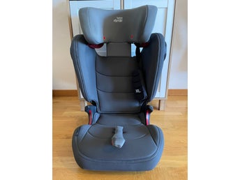 Britax Römer bilbarnstol, gråfärgad (för barn 15-36 kg)