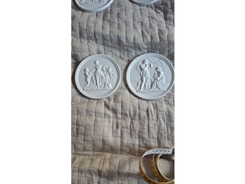 Väggplaketter i biskvi porslin Royal Copenhagen