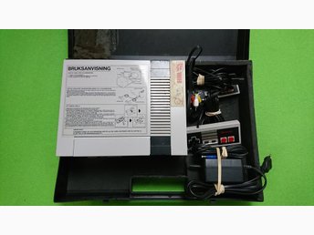 Nintendo 8-bit Konsol HYRUTGÅVA I HYRBOX SVENSKSÅLD FRÅN BERGSALA Basenhet