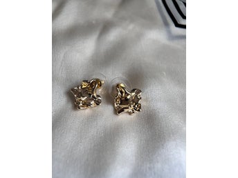 Simple irregular golden stud earrings