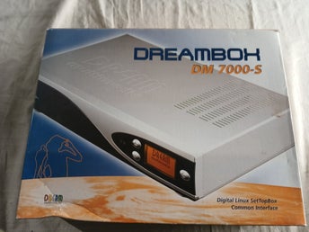 Dreambox DM7020-Si satellittmottaker (Linux) med fjernkontroll og eske