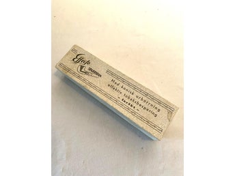 Originalkartong till Effecto sparpipan. Storlek: 17,5x5x3,5 cm Begagnad . Retro