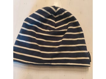 Polarn O. Pyret mörkblå, vit mössa, storlek 52/54