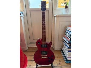 Gibson Les Paul electric guitar red faded 2018