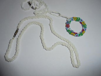 halsband, även lämpliga till docka, dockskåp, miniatyr