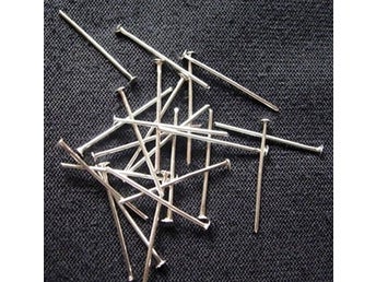 200 st Silverpläterade hattpinnar med platt hatt 35 mm. långa 07 tjocka.