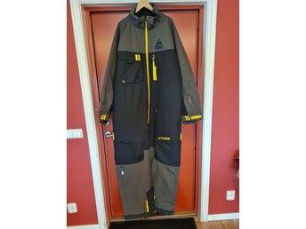 TOBE skoteroverall, storlek 4X-LARGE. Aldrig använd.