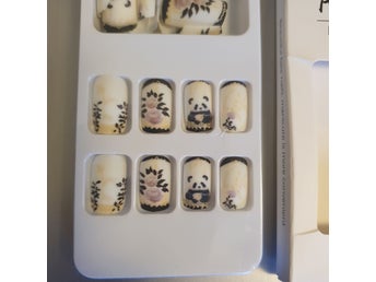 Lösnaglar Panda & Blommor