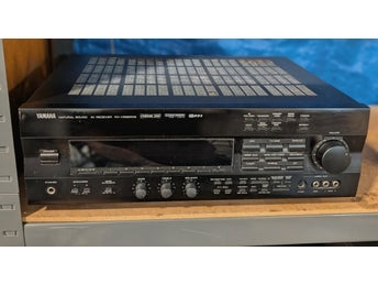 Yamaha. Natural Sound. AV Receiver RX-V592RDS. Defekt!