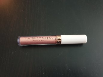 anastasia beaming liquid lipstick