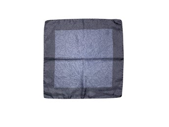 Näsduk från Tiger of Sweden BADIN Helt ny (Ord pris: 499 kr)