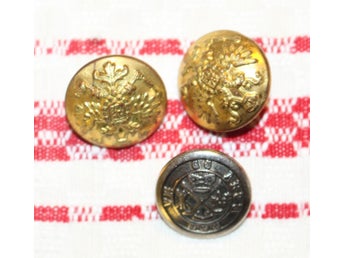 3 ÄLDRE KNAPPAR