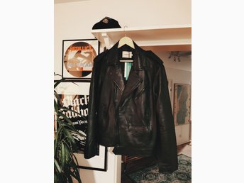Deadwood Vinnie skinnjacka (420585482) ᐈ Köp på Tradera Deadwood Vinnie skinnjacka (420585482) ᐈ Köp på Tradera