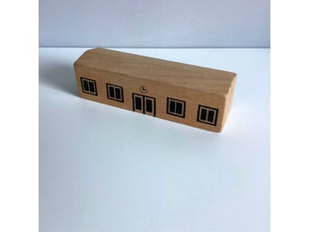 Brio Leksak Skolhus i trä till träjärnväg 60-70-tal Vintage