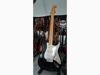 Fender Stratocaster ST-54 Made in Japan – Black 1993-1994 SN P019287