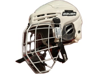 Bauer BHH5100 Hockeyhjälm med Galler Profile II S/P Hockey Helmet Combo