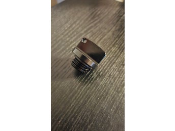 Svart Oljepåfyllningslock - 3x3 Cm - Oanvänd