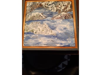 Målning med berg och vattenmotiv Motivet är från Kiruna Eivor Lans 23,5X23 cm