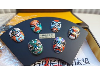 6 st handmålade kinesiska operamasker – Orient Crafts – i originalask