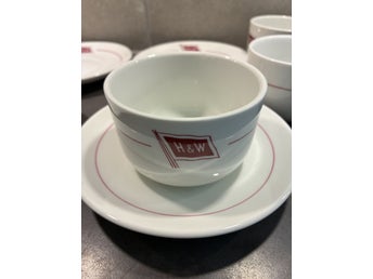 4 tekoppar / stora kaffekoppar m fat! H & W! Royal Copenhagen! Kunglig Dansk!
