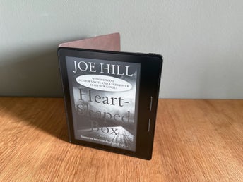 Kindle Oasis 1 (8th gen) läsplatta + brunt läderfodral